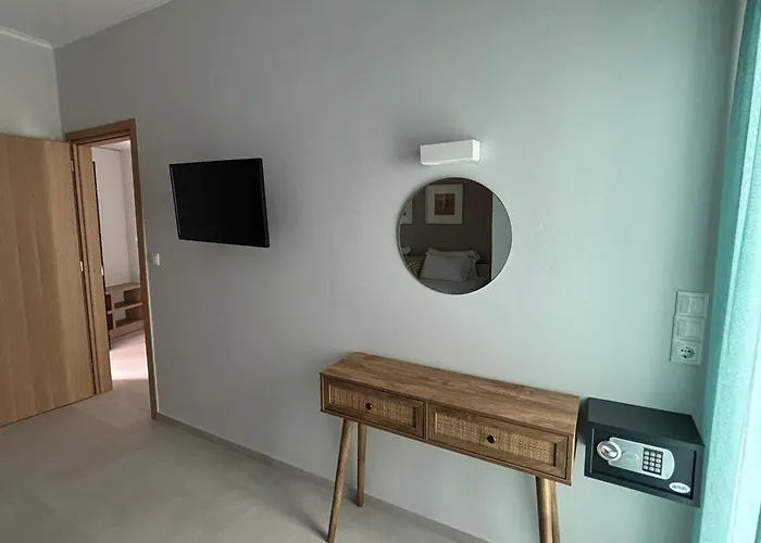 Ninemia Beach Hotel & Suites
